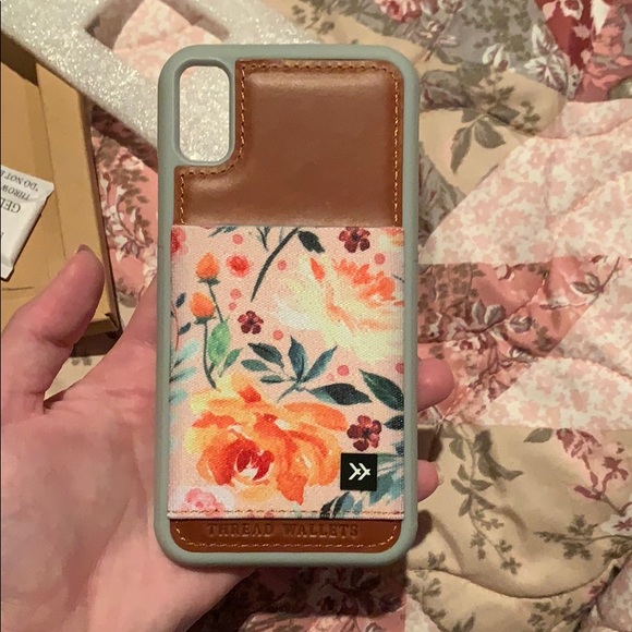 Thread Wallets IPhone case - Picture 2 of 4